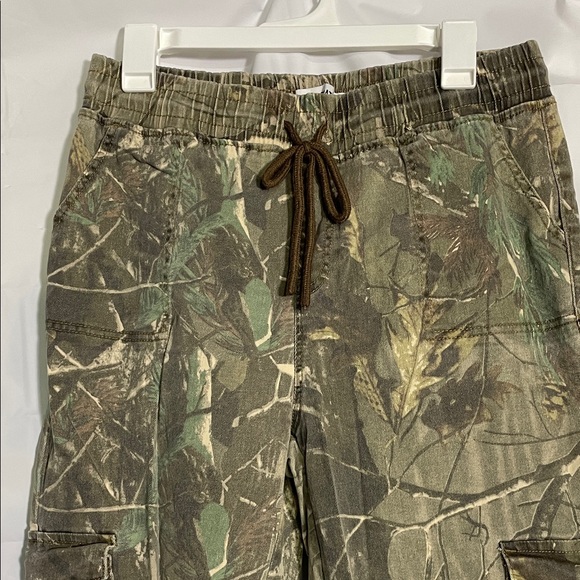 Women's Camouflage Cargo Ankle Pants - Green Beige Camo size 13 - Picture 2 of 13